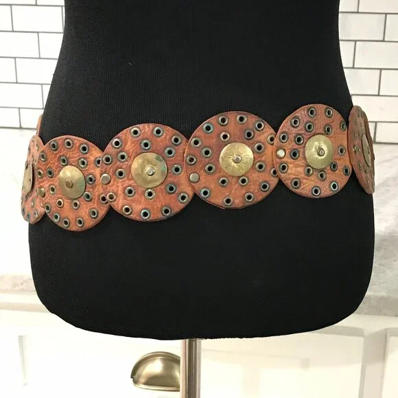 VINTAGE Leather Brass Concho Belt Womens Brown Boho Hippie Grommet Eyelet 70s - Picture 5 of 13